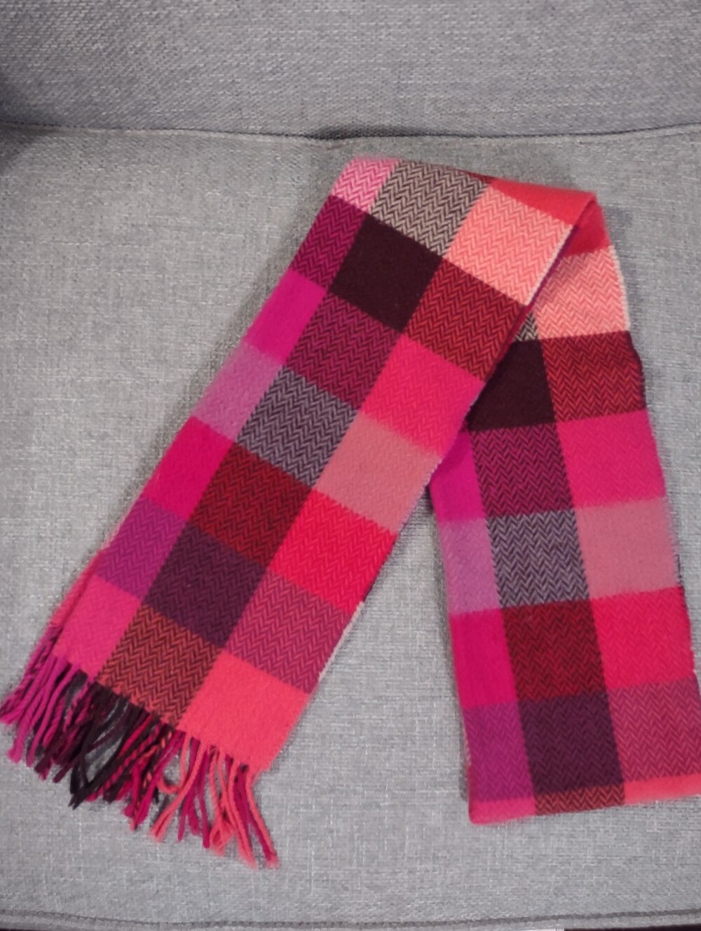 GAP Acrylic Scarf